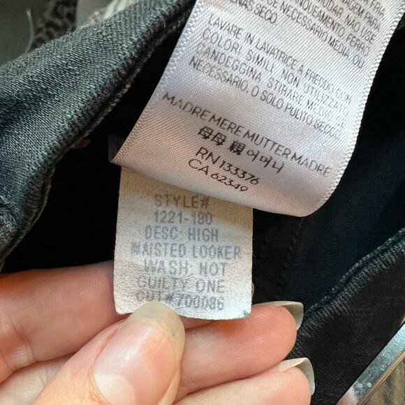 Mother High Waisted Looker Jeans in Not Guilty One Size 28 - Picture 6 of 7